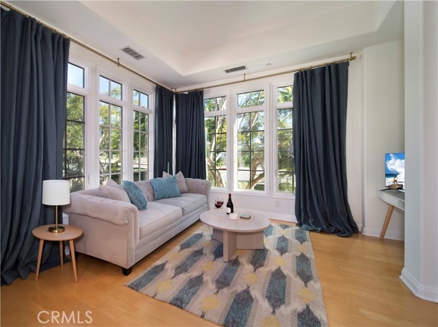 Detail Gallery Image 2 of 29 For 2741 Bungalow Pl, Corona Del Mar,  CA 92625 - 2 Beds | 2 Baths