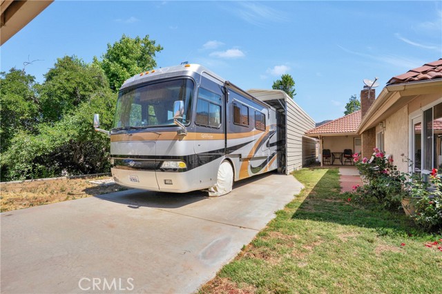 37581 Oak Mesa Drive, Yucaipa CA: https://media.crmls.org/medias/0626b6c5-d218-45b1-a1f2-466f851e2788.jpg