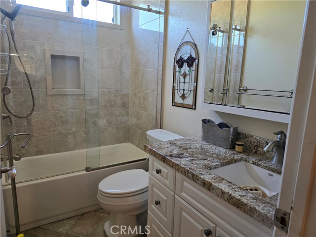 23872 Via La Coruna, Mission Viejo CA: https://media.crmls.org/medias/062739a2-6029-4551-9193-72569c398e23.jpg