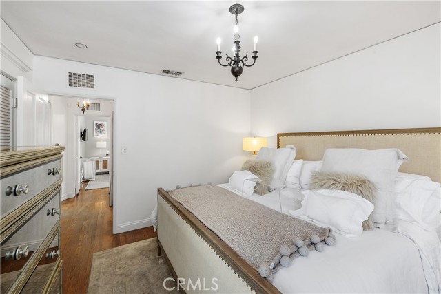 Detail Gallery Image 18 of 43 For 5306 Norwich Ave, Sherman Oaks,  CA 91411 - 3 Beds | 2 Baths