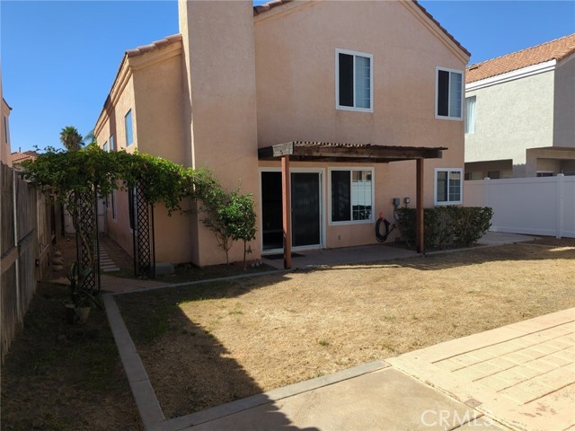 Detail Gallery Image 12 of 12 For 16642 War Cloud Dr, Moreno Valley,  CA 92551 - 4 Beds | 2/1 Baths