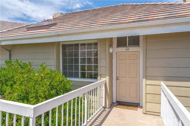 20251 Cape Coral Lane, Huntington Beach CA: https://media.crmls.org/medias/06281ff8-15bf-4335-831e-783b6ae131c9.jpg