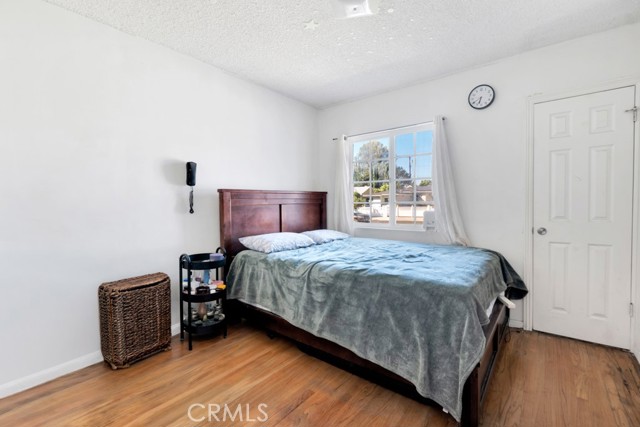 7708 Penfield photo 19