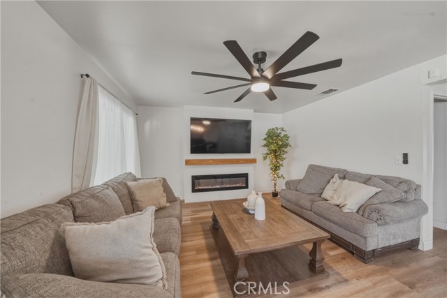 Detail Gallery Image 17 of 34 For 1365 N Chestnut, Rialto,  CA 92376 - 3 Beds | 2 Baths