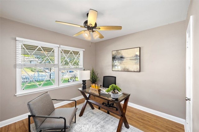 Detail Gallery Image 8 of 11 For 2755 N Lincoln St, Burbank,  CA 91504 - 3 Beds | 2 Baths