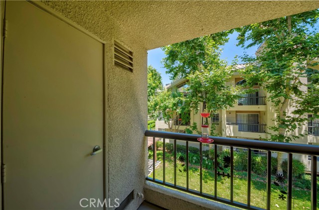 Detail Gallery Image 29 of 36 For 21450 Burbank Bld #211,  Woodland Hills,  CA 91367 - 2 Beds | 2 Baths