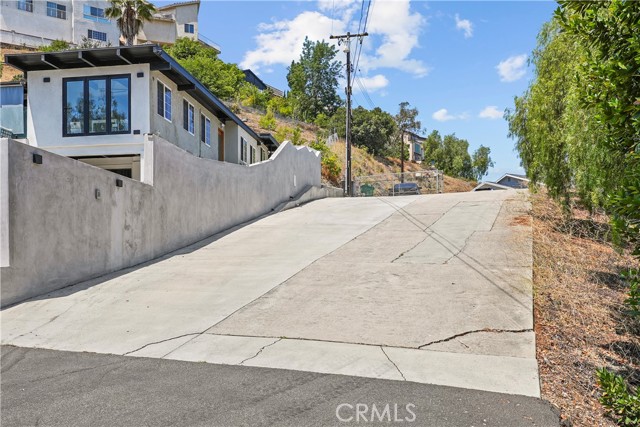 driveway to property