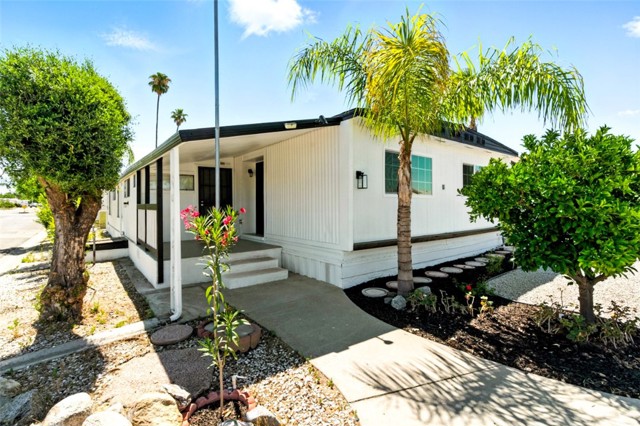 900 Santa Clara Circle, Hemet CA: https://media.crmls.org/medias/062b42a9-6e66-406a-a9cc-6cc98ebd232b.jpg