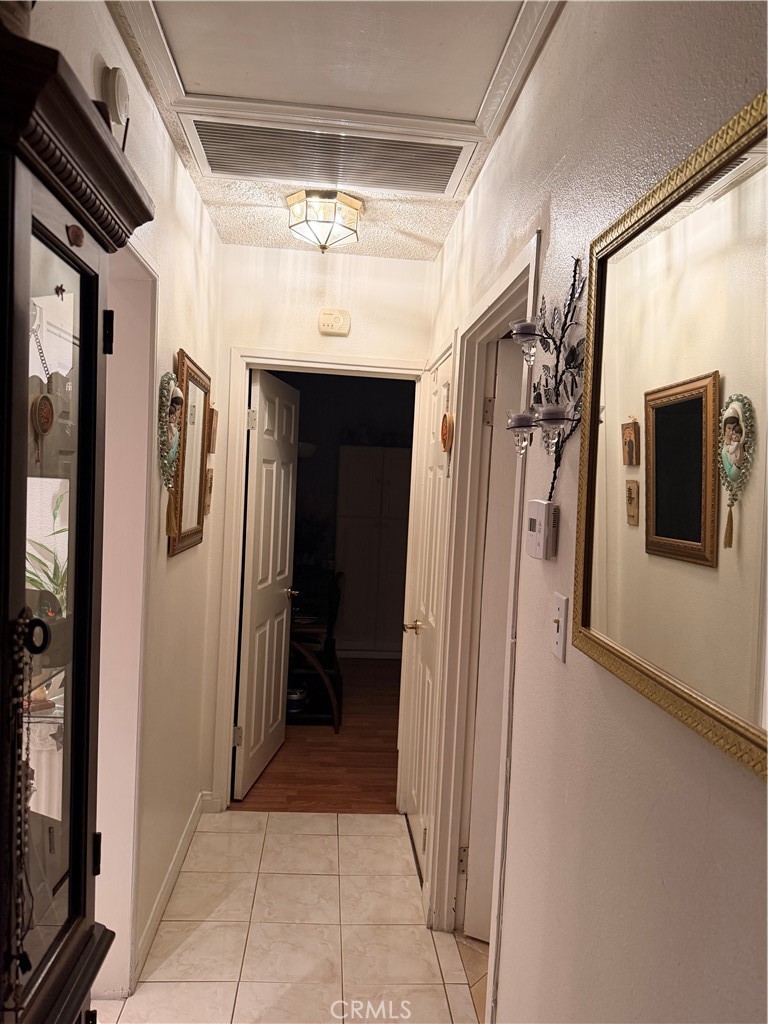 https://media.crmls.org/medias/062b7070-bf89-400b-81dd-521d8fcce168.jpg?preset=X-Large