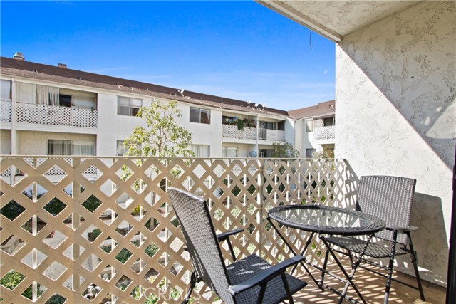 Detail Gallery Image 10 of 15 For 3565 Linden Ave #226,  Long Beach,  CA 90807 - 1 Beds | 1 Baths