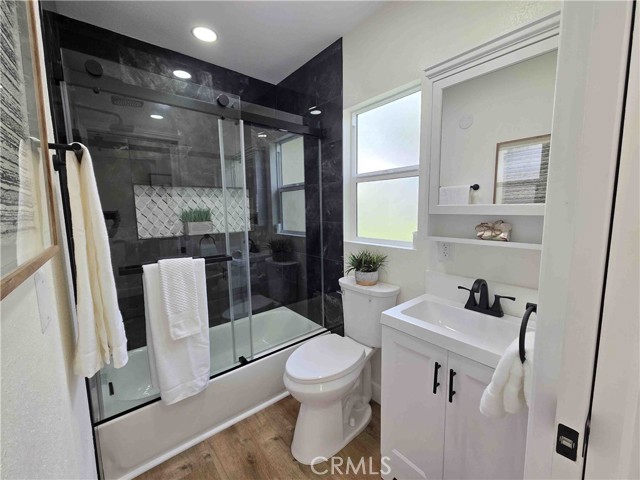 Detail Gallery Image 12 of 21 For 3435 Olive, Long Beach,  CA 90807 - 2 Beds | 1 Baths