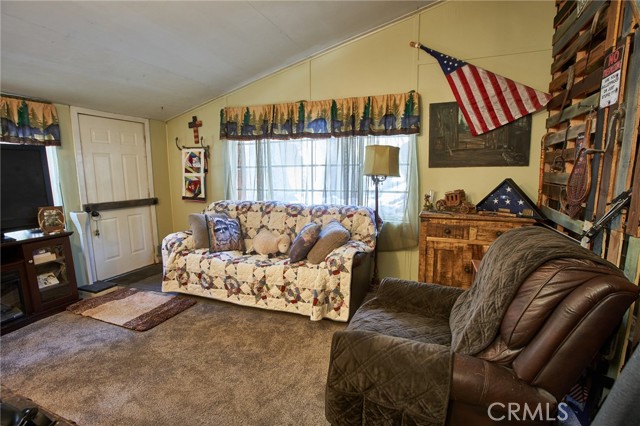 Detail Gallery Image 12 of 26 For 40204 Valley of the Falls, Forest Falls,  CA 92339 - 3 Beds | 2 Baths