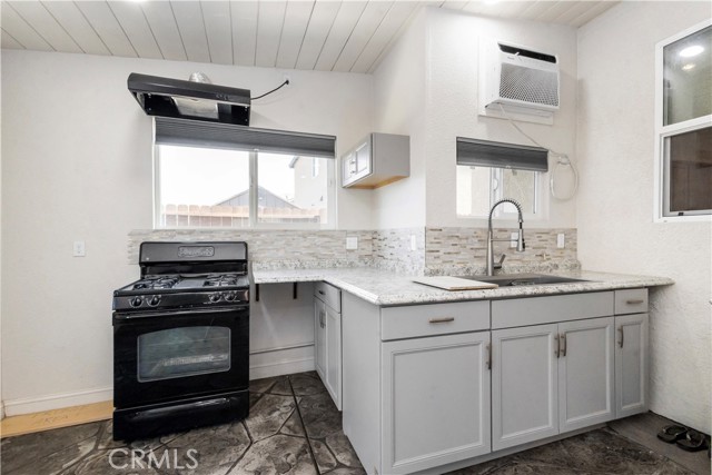 Detail Gallery Image 27 of 58 For 17 Medieval St, Merced,  CA 95341 - 4 Beds | 2/1 Baths