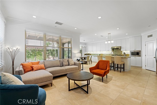 Front Image Thumbnail for CROC25270733