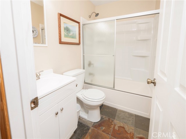 42531 Cedar Ave, Big Bear Lake CA: https://media.crmls.org/medias/062cf066-fb8c-465c-96e2-565cd897ff95.jpg