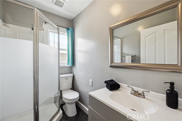4562 W 17th Street, Los Angeles CA: https://media.crmls.org/medias/062d0193-6129-462c-ae2d-6c02227044f8.jpg