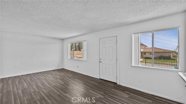 Detail Gallery Image 5 of 15 For 3568 20th St, Highland,  CA 92346 - – Beds | – Baths