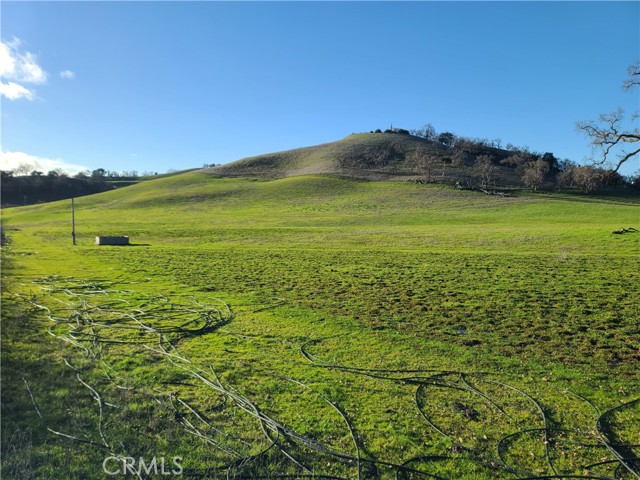 Detail Gallery Image 1 of 21 For 9308 Chimney Rock Rd, Paso Robles,  CA 93446 - 6 Beds | 4 Baths