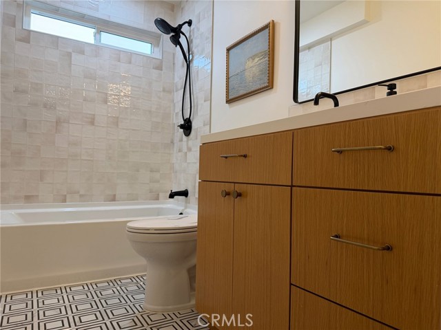 Detail Gallery Image 28 of 38 For 1401 12th #B,  Manhattan Beach,  CA 90266 - 3 Beds | 2 Baths