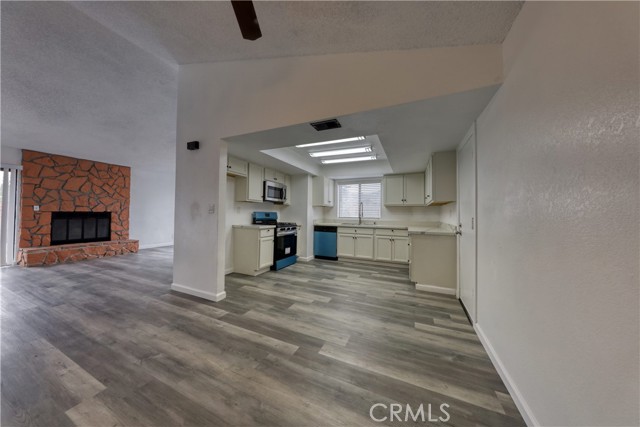 Detail Gallery Image 16 of 36 For 30001 Caddy Ln, Tehachapi,  CA 93561 - 3 Beds | 2 Baths