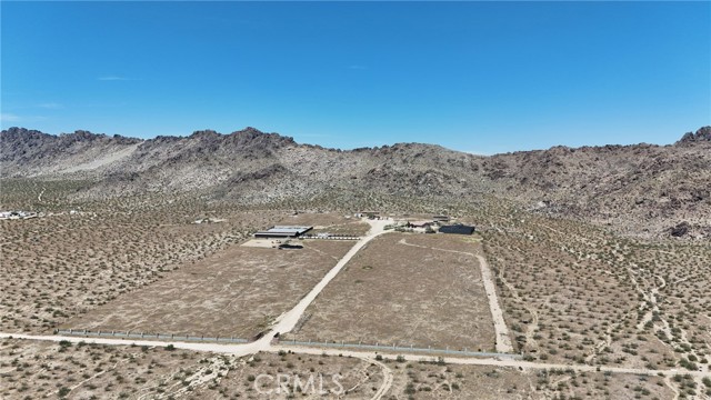 Detail Gallery Image 2 of 39 For 31163 Villa Nova Rd, Lucerne Valley,  CA 92356 - 4 Beds | 3 Baths