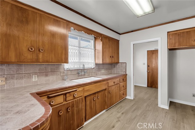 Detail Gallery Image 10 of 29 For 5943 Grand Ave, Riverside,  CA 92504 - 2 Beds | 2 Baths