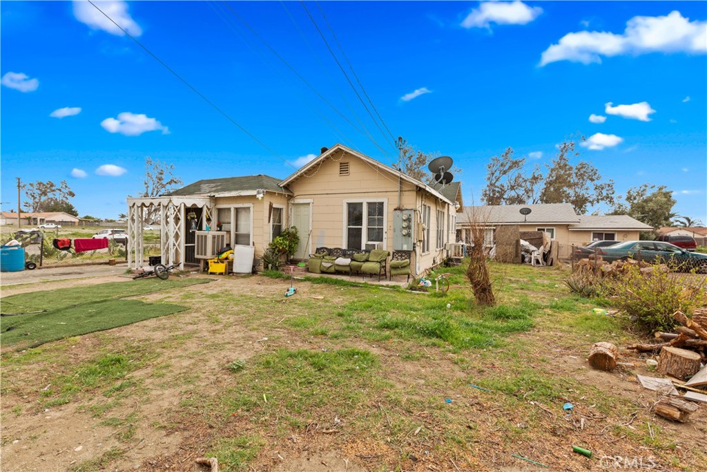 15245 Sequoia Avenue, Fontana, CA 92335