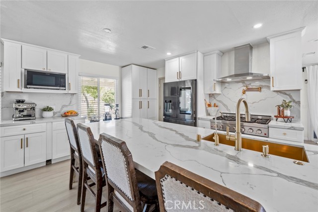 Detail Gallery Image 15 of 60 For 8263 3rd, Hesperia,  CA 92345 - 6 Beds | 3 Baths