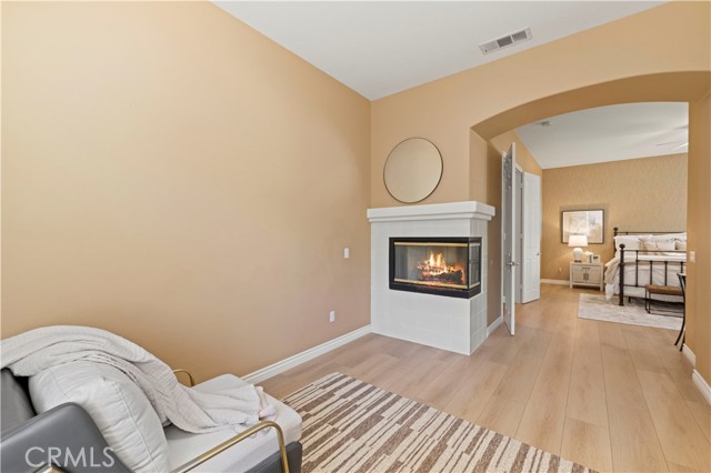 Image 22 of 52 For 24986 Greensbrier Drive