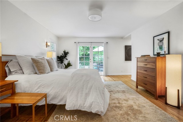 4299 Bakman Avenue, Studio City CA: https://media.crmls.org/medias/062fc301-55a0-4737-b411-eac8b208b593.jpg