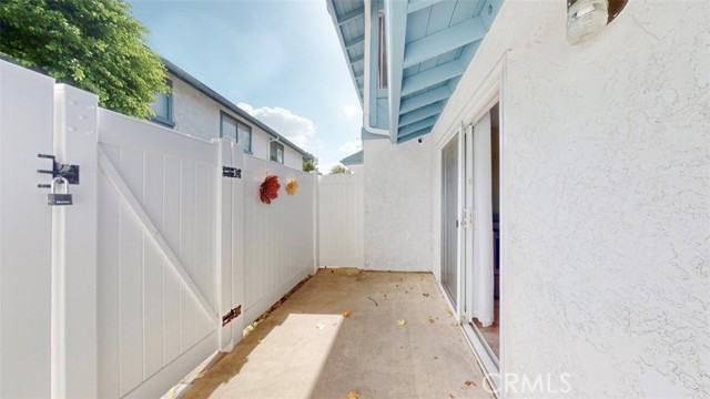 Detail Gallery Image 7 of 14 For 872 W Sierra Madre, Azusa,  CA 91702 - 2 Beds | 1 Baths