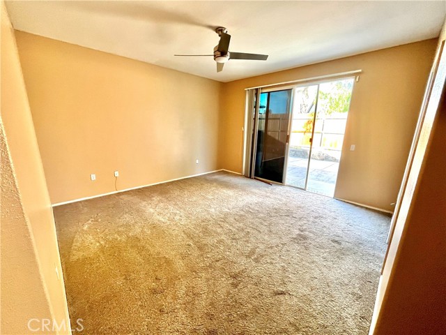 Detail Gallery Image 12 of 16 For 1110 Broadway Ln, Hemet,  CA 92545 - 3 Beds | 2 Baths