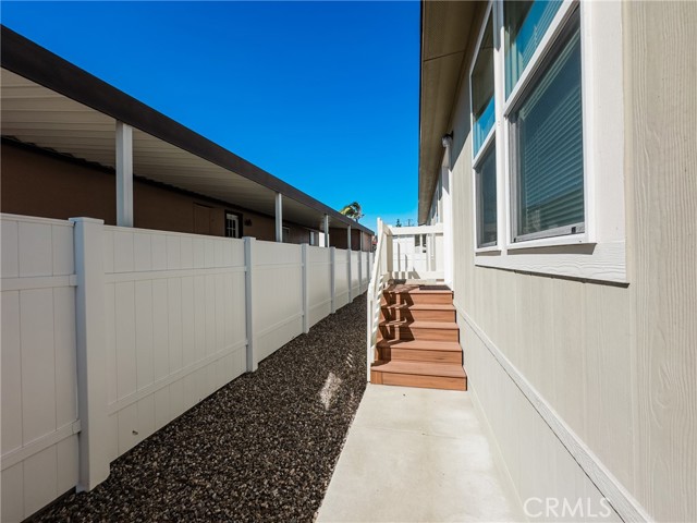 Detail Gallery Image 15 of 16 For 213 Parrot Ln, Fountain Valley,  CA 92708 - 4 Beds | 2 Baths