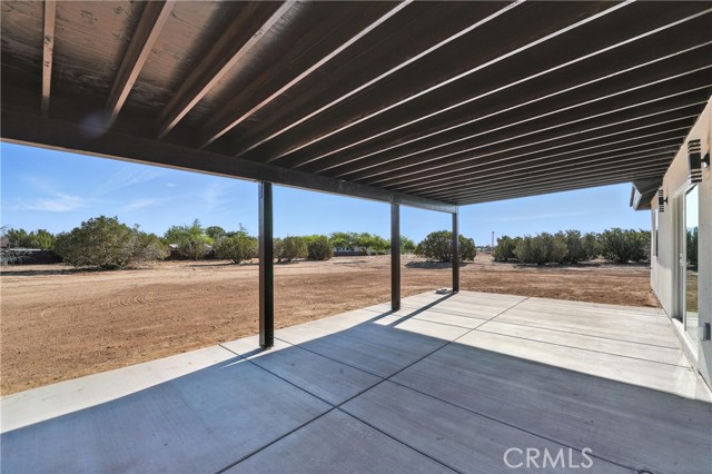 15658 Wells Fargo Street, Hesperia CA: https://media.crmls.org/medias/06334d3a-5e21-40f5-a057-3d0365e1946a.jpg