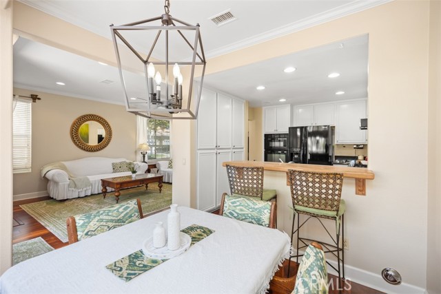 Detail Gallery Image 11 of 26 For 180 Matisse Cir, Aliso Viejo,  CA 92656 - 4 Beds | 2/1 Baths