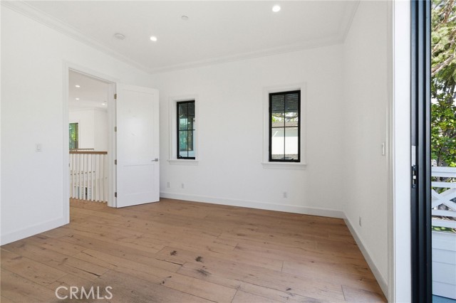 Detail Gallery Image 43 of 59 For 1405 Oak Ave, Manhattan Beach,  CA 90266 - 4 Beds | 4/1 Baths