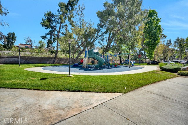 Detail Gallery Image 32 of 32 For 6223 Newhaven Ct #122, Yorba Linda,  CA 92887 - 2 Beds | 2 Baths