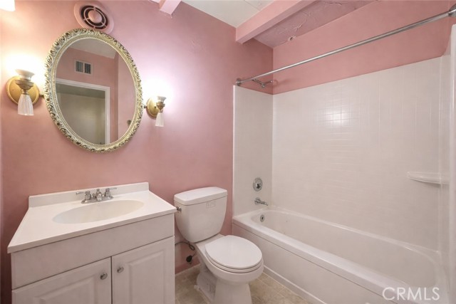 Detail Gallery Image 4 of 27 For 2210 Marguerite, Palm Springs,  CA 92264 - 3 Beds | 1/1 Baths