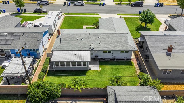 917 N Fuchsia Avenue, Ontario CA: https://media.crmls.org/medias/06372b91-b887-4eb0-850e-127332113910.jpg