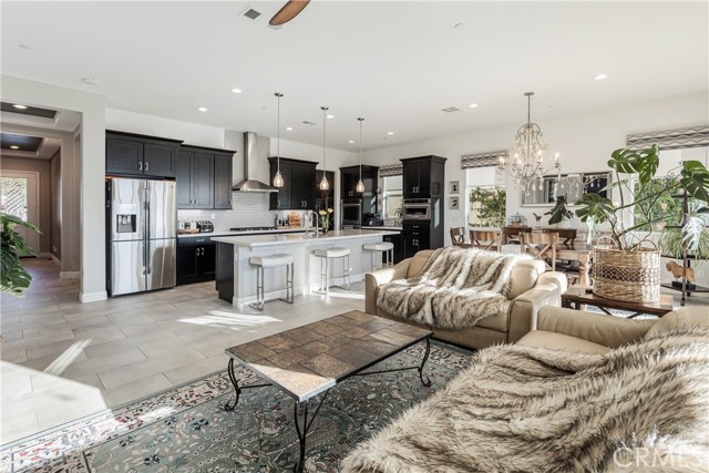 Detail Gallery Image 7 of 69 For 24159 Evesong, Corona,  CA 92883 - 3 Beds | 2 Baths