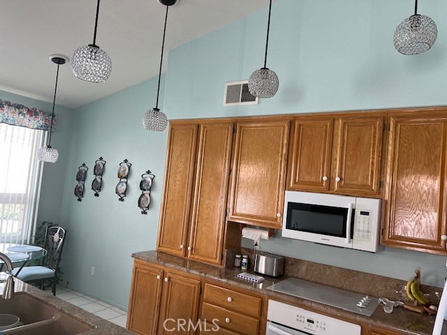 Detail Gallery Image 11 of 17 For 1534 Woodlands Dr, Banning,  CA 92220 - 2 Beds | 2 Baths