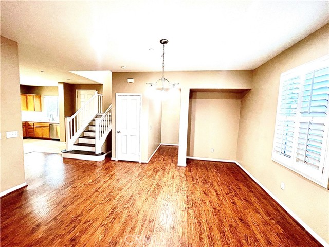 Detail Gallery Image 7 of 17 For 4473 Bigem Ct, Riverside,  CA 92501 - 3 Beds | 2/1 Baths