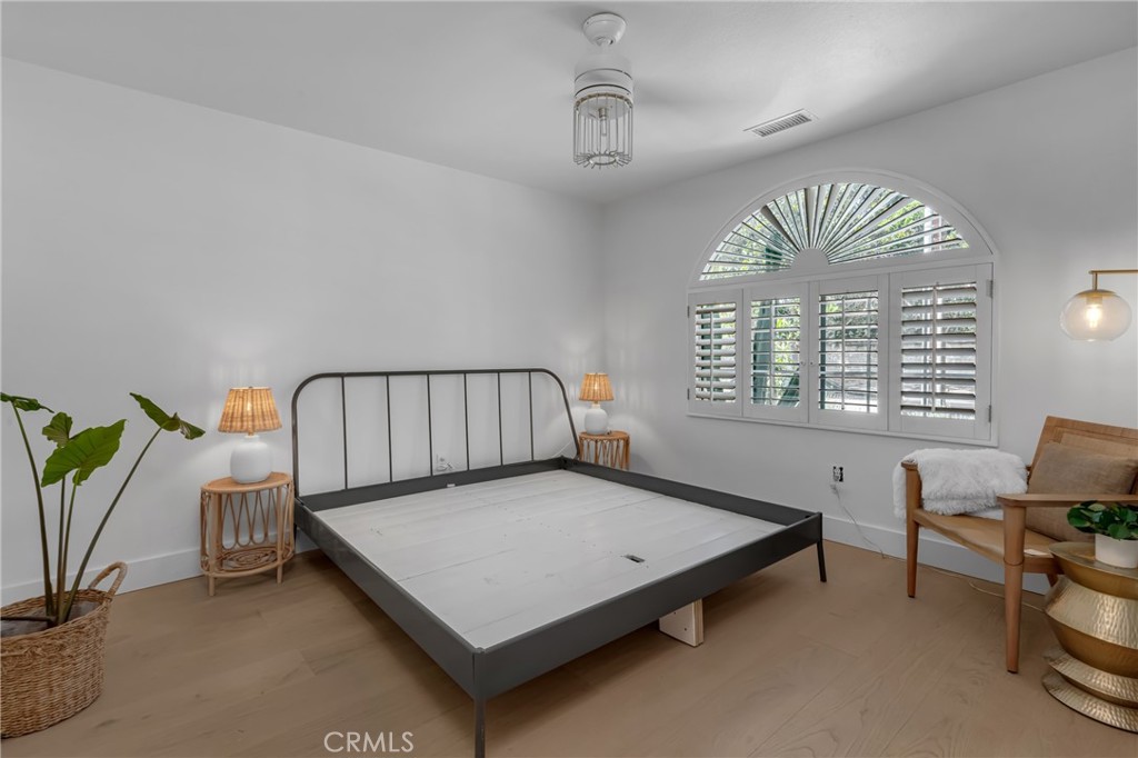 https://media.crmls.org/medias/0639d715-232a-40d5-afdb-578637610a89.jpg?preset=X-Large