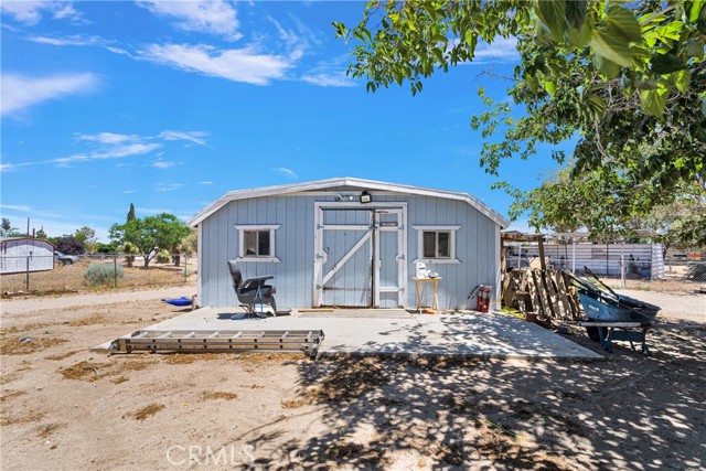 10325 Sheep Creek Road, Phelan CA: https://media.crmls.org/medias/0639e387-2c9c-4bf4-a35b-3dfc341b90b6.jpg