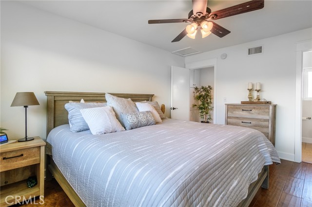 8042 Driftwood Drive, Huntington Beach CA: https://media.crmls.org/medias/063a8995-59e8-4a5b-9f7d-9bb850198c55.jpg