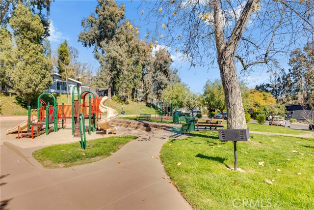 Detail Gallery Image 6 of 15 For 23777 Mulholland Hwy Spc 60, Calabasas,  CA 91302 - 2 Beds | 2 Baths