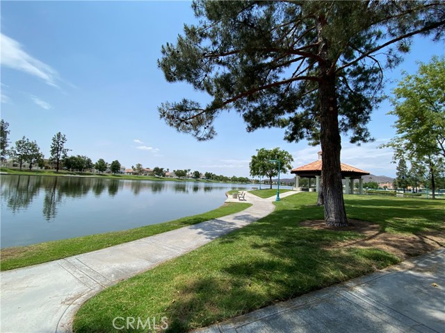 28562 Brige Water Lane, Menifee CA: https://media.crmls.org/medias/063aed87-84da-480a-ad39-13a8ee118cb6.jpg