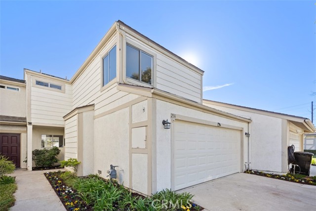 Detail Gallery Image 1 of 1 For 236 Eisenhower Way, Placentia,  CA 92870 - 3 Beds | 2/1 Baths