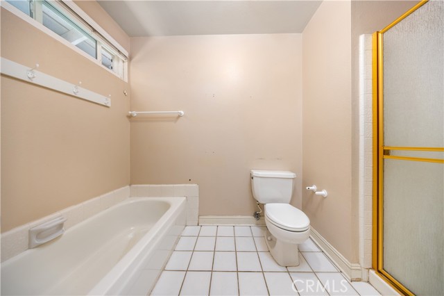29 Farragut, Irvine CA: https://media.crmls.org/medias/063b199d-2031-44c2-9847-1157ee9e3bce.jpg