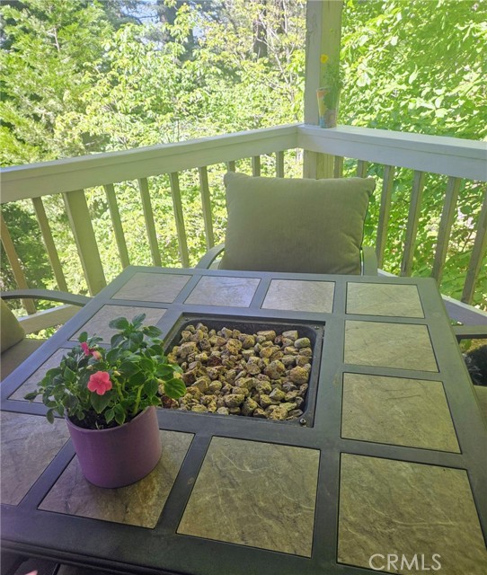 848 Oakmont, Lake Arrowhead CA: https://media.crmls.org/medias/063be066-9867-40cc-89f3-68f3721b56fc.jpg